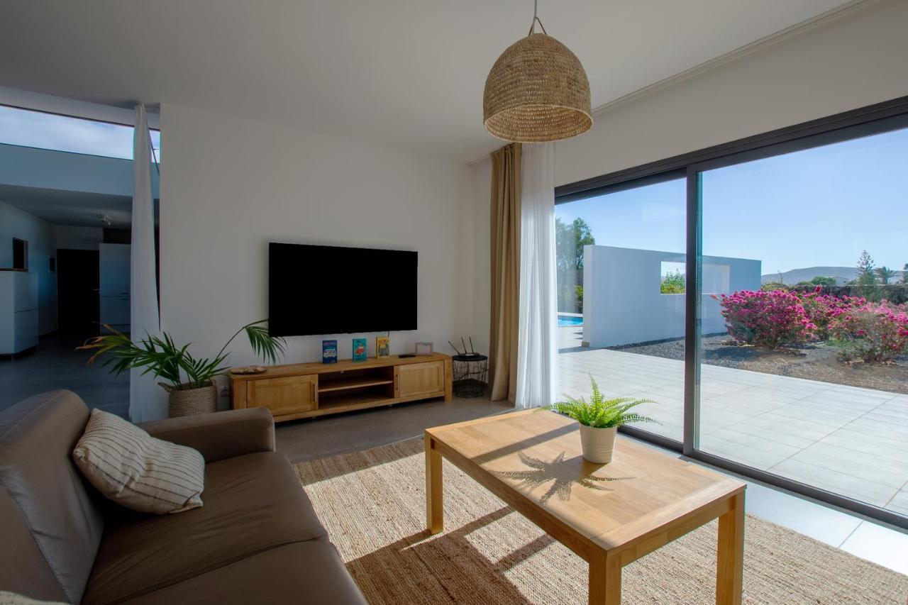 Heated & Shared Pool Villa Matriana 36A, North Shore Villas Lajares Luaran gambar